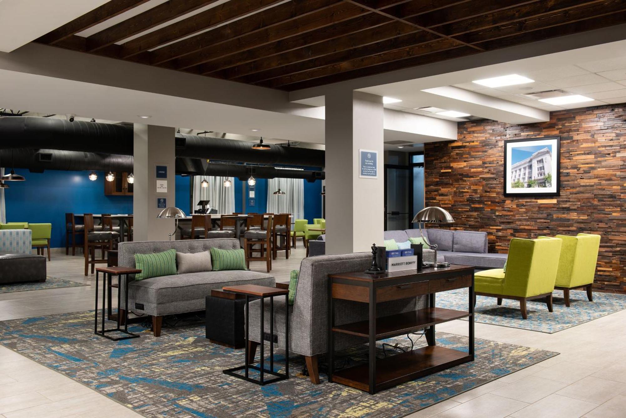 Four Points By Sheraton Omaha Midtown Экстерьер фото