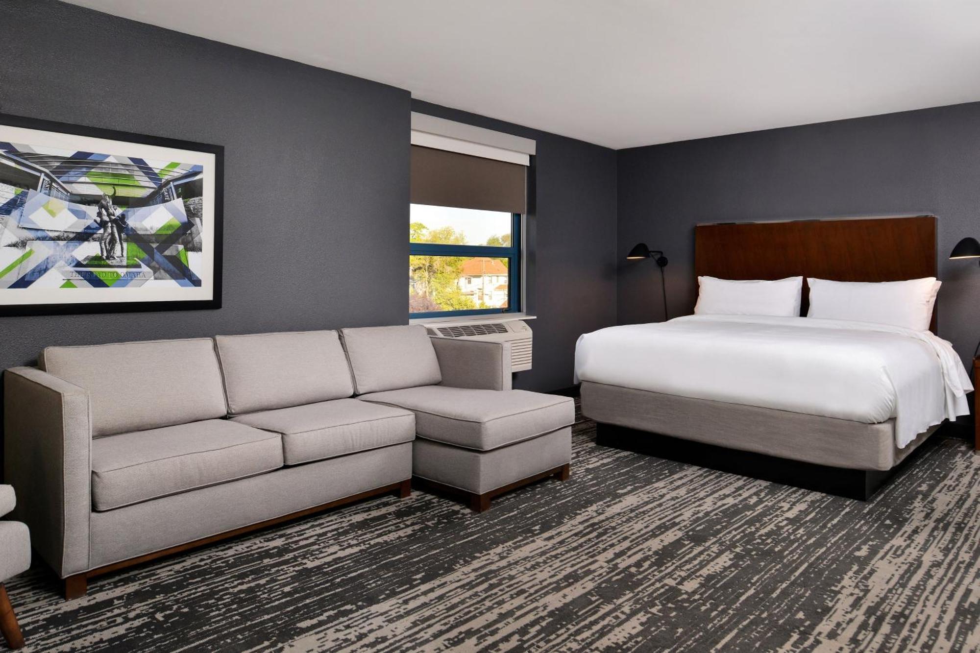 Four Points By Sheraton Omaha Midtown Экстерьер фото
